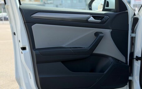 Volkswagen T-Roc I, 2025 год, 3 300 000 рублей, 11 фотография