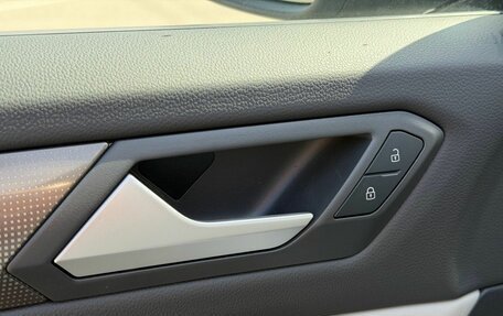 Volkswagen T-Roc I, 2025 год, 3 300 000 рублей, 12 фотография