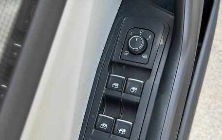 Volkswagen T-Roc I, 2025 год, 3 300 000 рублей, 13 фотография