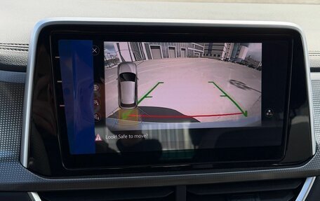 Volkswagen T-Roc I, 2025 год, 3 300 000 рублей, 24 фотография