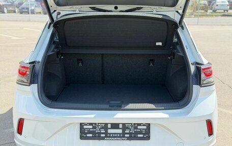 Volkswagen T-Roc I, 2025 год, 3 300 000 рублей, 31 фотография