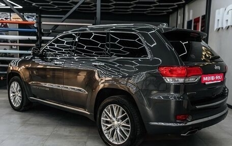 Jeep Grand Cherokee, 2017 год, 3 000 000 рублей, 4 фотография