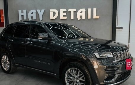 Jeep Grand Cherokee, 2017 год, 3 000 000 рублей, 2 фотография