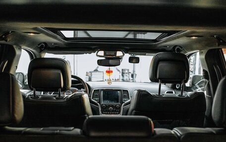 Jeep Grand Cherokee, 2017 год, 3 000 000 рублей, 26 фотография