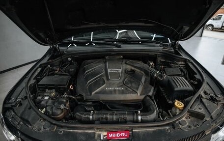 Jeep Grand Cherokee, 2017 год, 3 000 000 рублей, 28 фотография