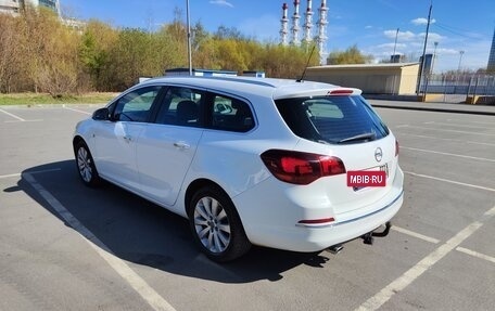 Opel Astra J, 2013 год, 890 000 рублей, 6 фотография