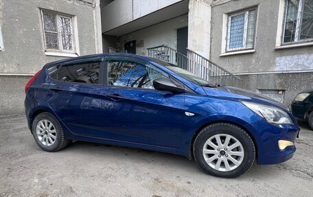 Hyundai Solaris II рестайлинг, 2015 год, 1 150 000 рублей, 3 фотография