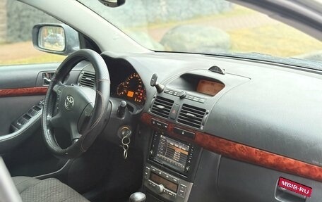 Toyota Avensis III рестайлинг, 2004 год, 570 000 рублей, 9 фотография