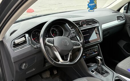 Volkswagen Tiguan II, 2021 год, 2 399 000 рублей, 8 фотография