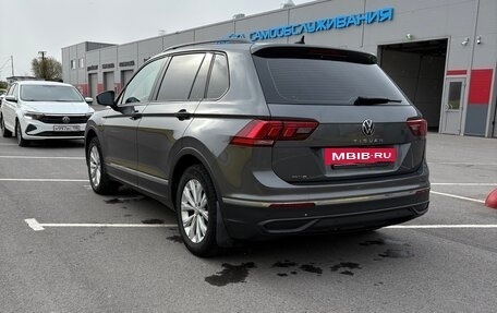 Volkswagen Tiguan II, 2021 год, 2 399 000 рублей, 6 фотография