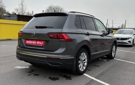 Volkswagen Tiguan II, 2021 год, 2 399 000 рублей, 4 фотография