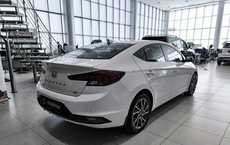 Hyundai Elantra VI рестайлинг, 2019 год, 1 850 000 рублей, 6 фотография