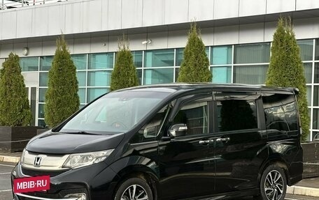 Honda Stepwgn IV, 2016 год, 1 950 000 рублей, 3 фотография