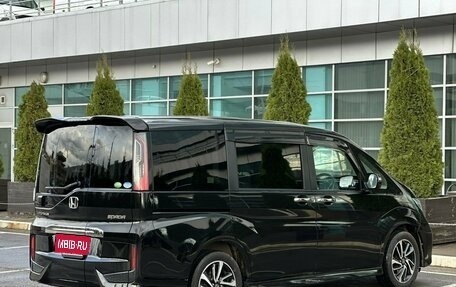 Honda Stepwgn IV, 2016 год, 1 950 000 рублей, 6 фотография