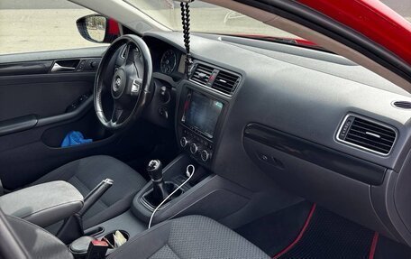 Volkswagen Jetta VI, 2012 год, 830 000 рублей, 6 фотография