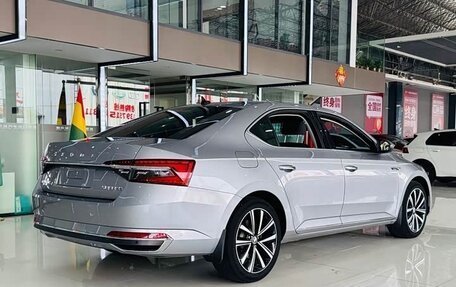 Skoda Superb III рестайлинг, 2022 год, 2 361 000 рублей, 4 фотография