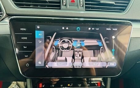 Skoda Superb III рестайлинг, 2022 год, 2 361 000 рублей, 10 фотография