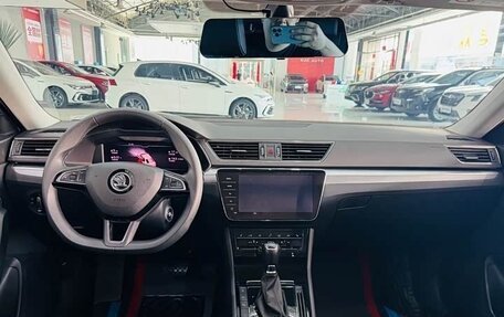 Skoda Superb III рестайлинг, 2022 год, 2 361 000 рублей, 8 фотография