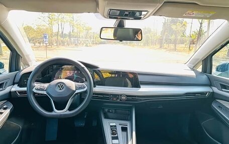 Volkswagen Golf VIII, 2022 год, 1 830 000 рублей, 12 фотография