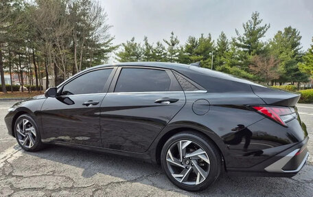 Hyundai Elantra, 2023 год, 2 046 000 рублей, 4 фотография