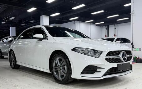 Mercedes-Benz A-Класс, 2022 год, 2 271 000 рублей, 3 фотография