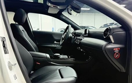 Mercedes-Benz A-Класс, 2022 год, 2 271 000 рублей, 11 фотография