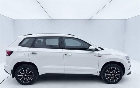 Skoda Karoq I, 2022 год, 2 175 000 рублей, 4 фотография