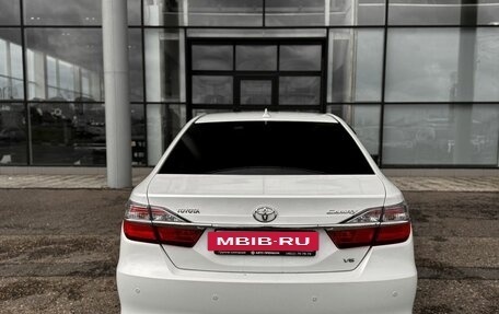 Toyota Camry, 2015 год, 2 090 000 рублей, 7 фотография