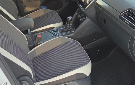 Volkswagen Tiguan II, 2019 год, 2 390 000 рублей, 9 фотография