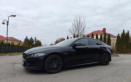 Jaguar XE I рестайлинг, 2017 год, 2 300 000 рублей, 8 фотография