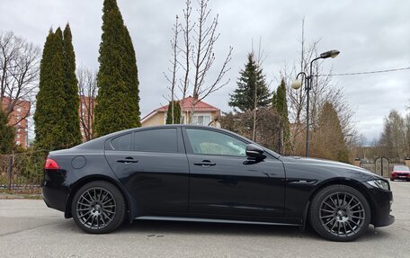 Jaguar XE I рестайлинг, 2017 год, 2 300 000 рублей, 10 фотография