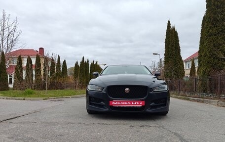Jaguar XE I рестайлинг, 2017 год, 2 300 000 рублей, 11 фотография