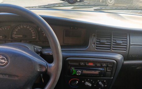 Opel Vectra B рестайлинг, 1997 год, 82 000 рублей, 5 фотография