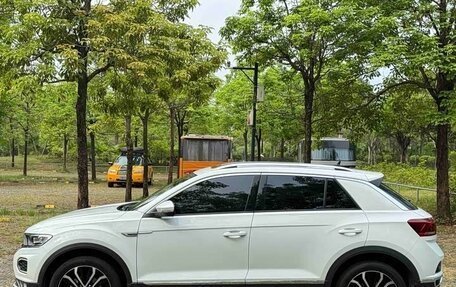 Volkswagen T-Roc I, 2022 год, 1 991 000 рублей, 8 фотография