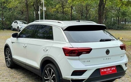 Volkswagen T-Roc I, 2022 год, 1 991 000 рублей, 7 фотография