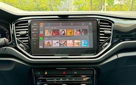 Volkswagen T-Roc I, 2022 год, 1 991 000 рублей, 15 фотография