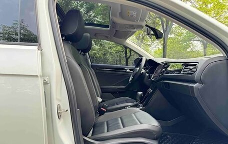 Volkswagen T-Roc I, 2022 год, 1 991 000 рублей, 14 фотография