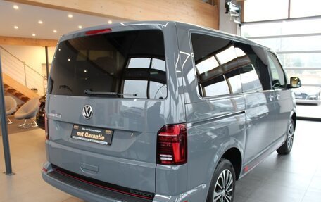 Volkswagen Caravelle T6 рестайлинг, 2022 год, 5 095 000 рублей, 6 фотография