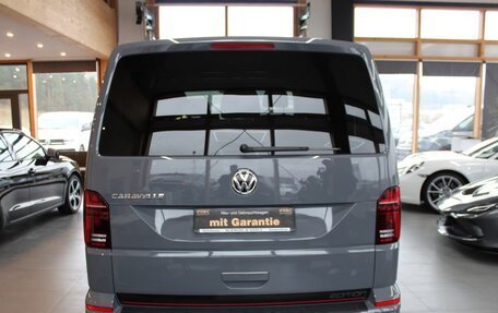Volkswagen Caravelle T6 рестайлинг, 2022 год, 5 095 000 рублей, 5 фотография