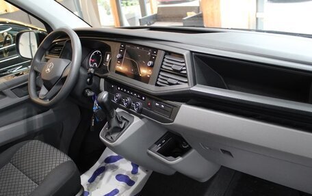 Volkswagen Caravelle T6 рестайлинг, 2022 год, 5 095 000 рублей, 10 фотография