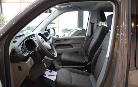 Volkswagen Caravelle T6 рестайлинг, 2022 год, 5 095 000 рублей, 7 фотография