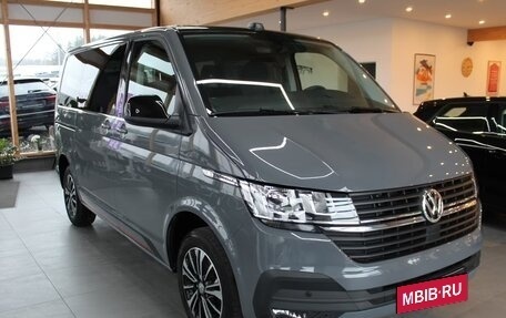 Volkswagen Caravelle T6 рестайлинг, 2022 год, 5 095 000 рублей, 3 фотография