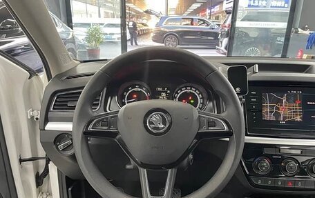 Skoda Kamiq I, 2022 год, 1 896 000 рублей, 8 фотография