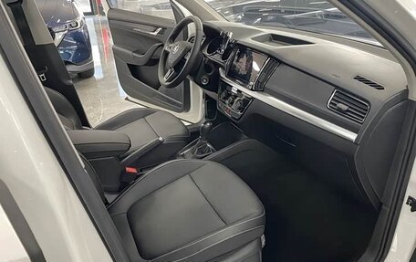 Skoda Kamiq I, 2022 год, 1 896 000 рублей, 12 фотография