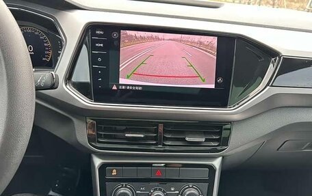 Volkswagen T-Cross I, 2022 год, 1 818 000 рублей, 10 фотография