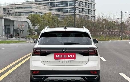 Volkswagen T-Cross I, 2022 год, 1 818 000 рублей, 5 фотография