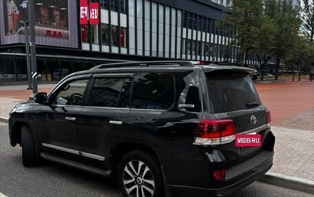 Toyota Land Cruiser 200, 2019 год, 7 850 000 рублей, 4 фотография