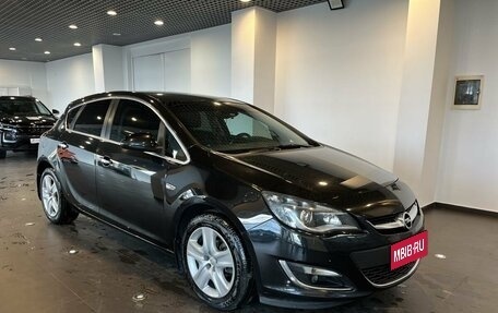 Opel Astra J, 2014 год, 825 000 рублей, 1 фотография