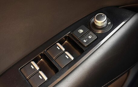 Mazda 6, 2018 год, 1 900 000 рублей, 21 фотография