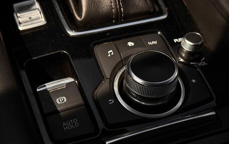 Mazda 6, 2018 год, 1 900 000 рублей, 23 фотография